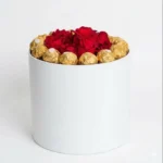 Boîte Fleurs avec Ferrero – Fleurs & Chocolat Cadeau Maroc