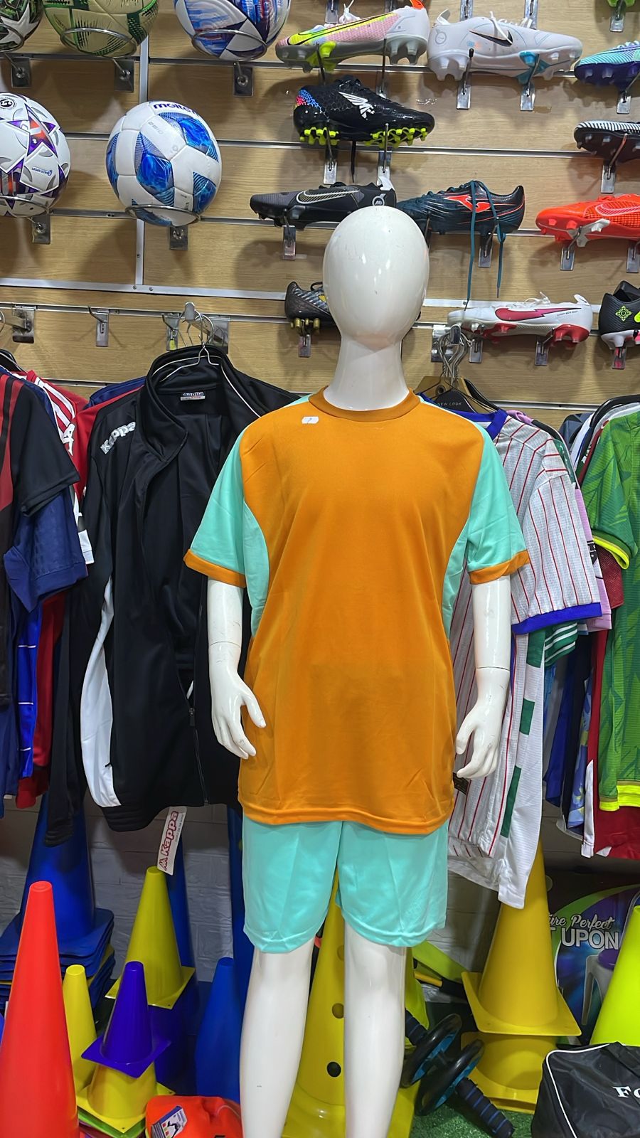 Ensemble Maillot et Short de Football "Simple" – Image 2