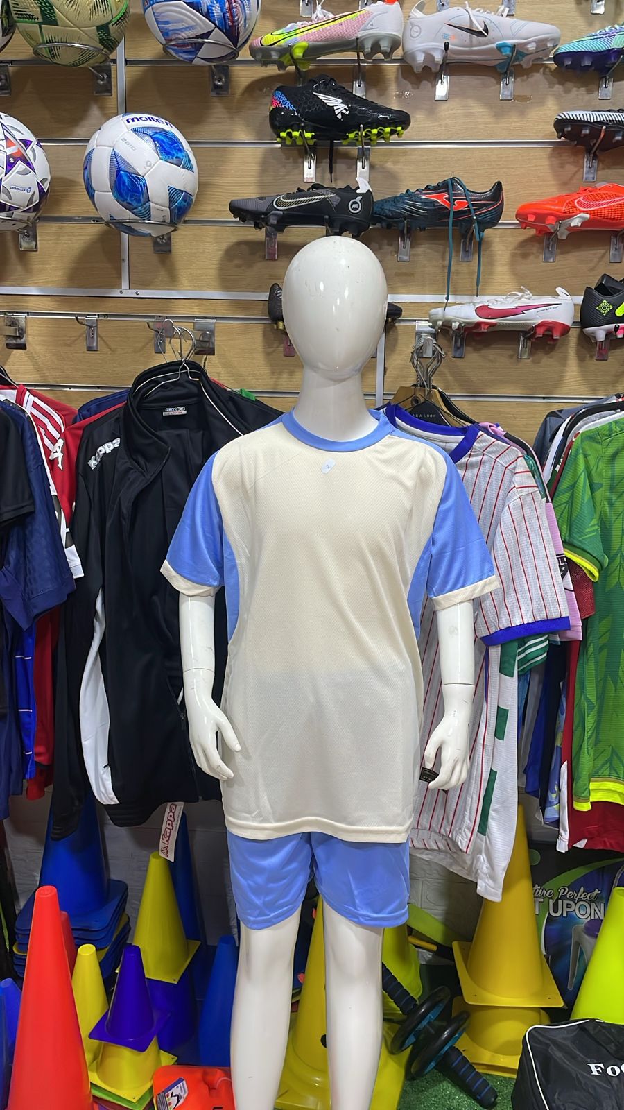 Ensemble Maillot et Short de Football "Simple" – Image 4