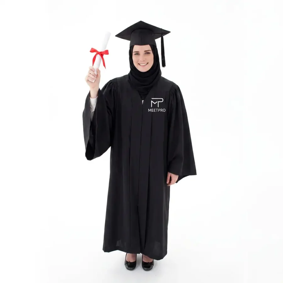 Tenue remise de diplômes femme Casablanca Maroc – toge universitaire élégante MeetPro