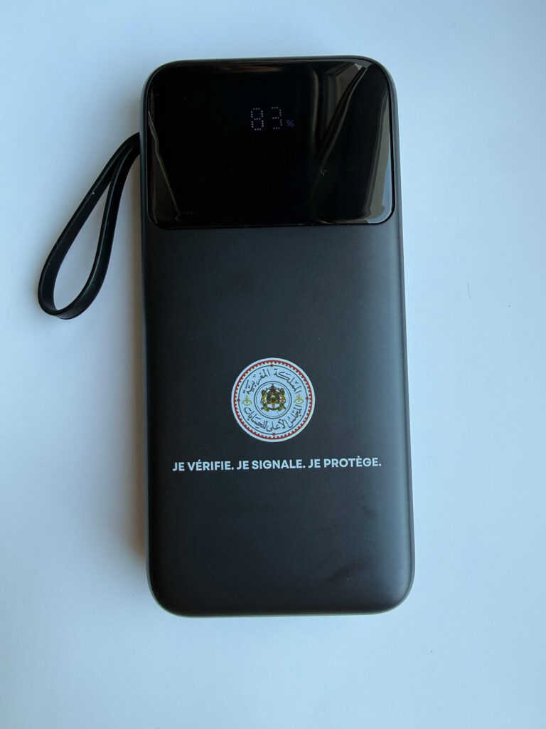 Batterie externe personnalisée avec logo imprimé en UV – MeetPro Casablanca